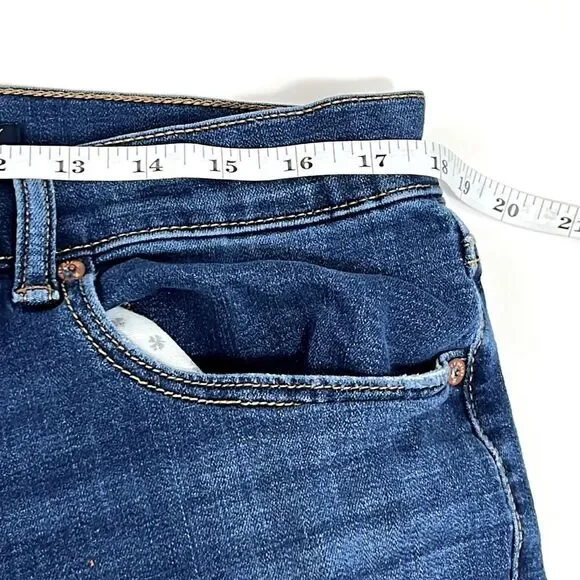 Lucky Brand 221 Straight Leg Jeans - Picture 8 of 11